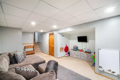 1677  Bernheim St, Oshkosh, WI 54904 - Photo 24