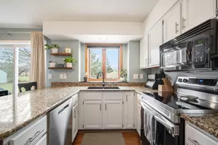 1677 Bernheim St, Oshkosh, WI 54904 - Photo 12