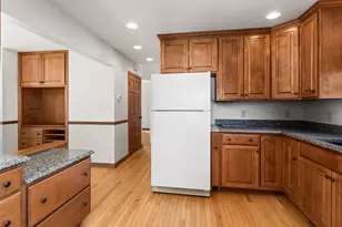 1638 Falls Rd, Grafton, WI 53024 - Photo 10