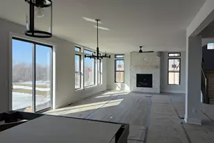 N66W21485 Sagebrush Dr, Menomonee Falls, WI 53051 - Photo 4