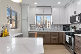 1300 N Prospect Ave, Milwaukee, WI 53202 - Photo 4