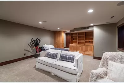 136  20th St, La Crosse, WI 54601 - Photo 30