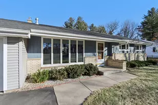 1018 S Ferry Dr, Lake Mills, WI 53551 - Photo 4