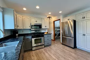 375 Regatta Dr, Port Washington, WI 53074 - Photo 6