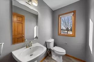 375 Regatta Dr, Port Washington, WI 53074 - Photo 8