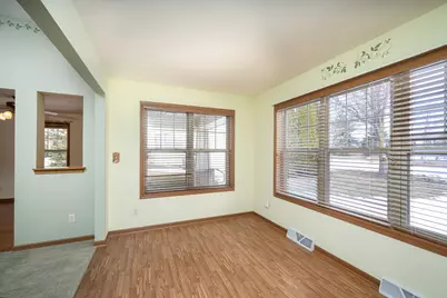 S70W15260  Honeysuckle Cir, Muskego, WI 53150 - Photo 8