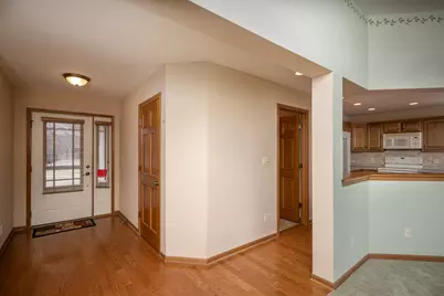 S70W15260  Honeysuckle Cir, Muskego, WI 53150 - Photo 6