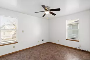 2029 N 28th St, Milwaukee, WI 53208 - Photo 10