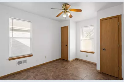 2029 N 28th St, Milwaukee, WI 53208 - Photo 12