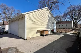 3207 S Austin St, Milwaukee, WI 53207 - Photo 28