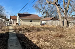 3207 S Austin St, Milwaukee, WI 53207 - Photo 2