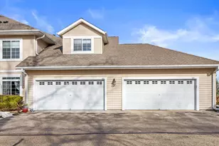 W398N5975 Autumn Woods Dr, Oconomowoc, WI 53066 - Photo 32