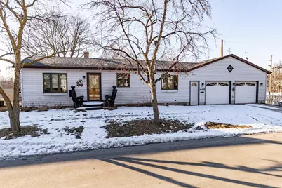 421  Jackson St, Sheboygan Falls, WI 53085 - Photo 22