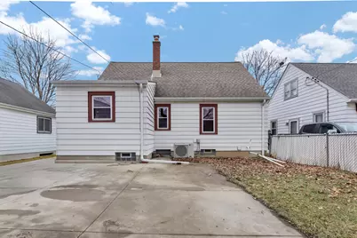 2058 S 87th St, West Allis, WI 53227 - Photo 16