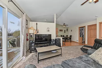 910  Century Way, Racine, WI 53406 - Photo 12