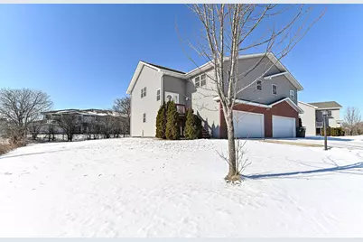 910  Century Way, Racine, WI 53406 - Photo 4