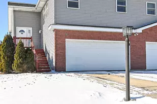 910 Century Wy, Racine, WI 53406 - Photo 2