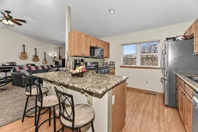 910  Century Way, Racine, WI 53406 - Photo 16