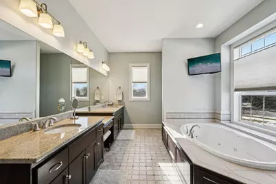 N49W18765  Emerald Hills Dr, Menomonee Falls, WI 53051 - Photo 30