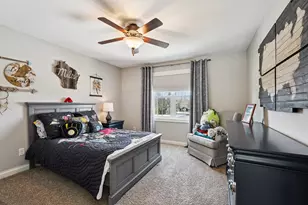 N49W18765 Emerald Hills Dr, Menomonee Falls, WI 53051 - Photo 38