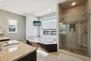 N49W18765 Emerald Hills Dr, Menomonee Falls, WI 53051 - Photo 28