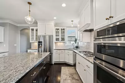 N49W18765  Emerald Hills Dr, Menomonee Falls, WI 53051 - Photo 8