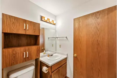 1055  Quinlan Dr #C, Pewaukee, WI 53072 - Photo 18