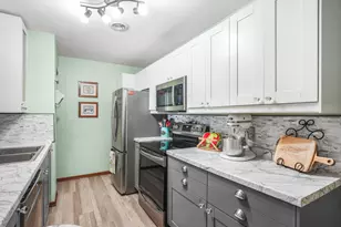 940 Prairie Dr, Racine, WI 53406 - Photo 12