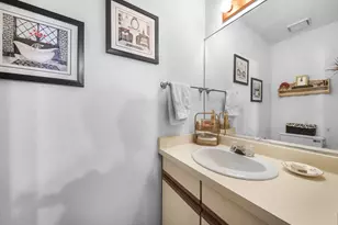 940 Prairie Dr, Racine, WI 53406 - Photo 16