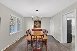 10327 N Savannah Ct, Mequon, WI 53092 - Photo 10