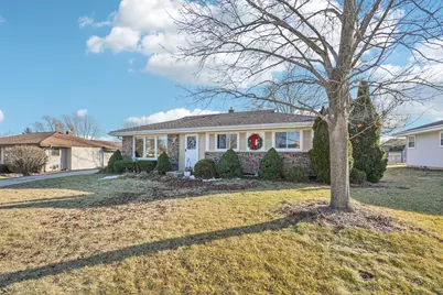 395 E Oak Ln, Oak Creek, WI 53154 - Photo 38