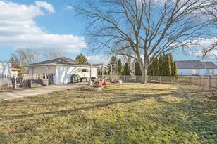 395 E Oak Ln, Oak Creek, WI 53154 - Photo 36