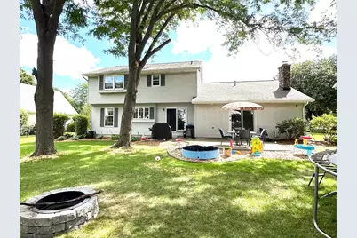 3262  Calais Ct, Allouez, WI 54301 - Photo 2