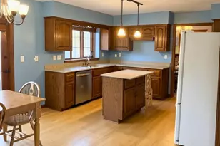 3262 Calais Ct, Allouez, WI 54301 - Photo 6