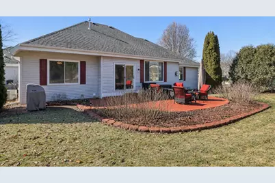 1905  Hunter Ct, Waukesha, WI 53189 - Photo 32