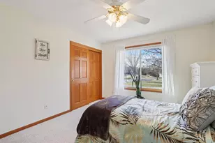 1905 Hunter Ct, Waukesha, WI 53189 - Photo 20