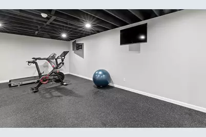 10022 N Miller Ct, Mequon, WI 53092 - Photo 28