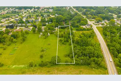 3977 E Elm Rd, Oak Creek, WI 53154 - Photo 2