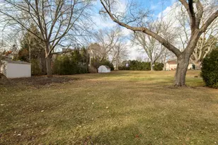 225 W Alta Loma Cir, Thiensville, WI 53092 - Photo 24