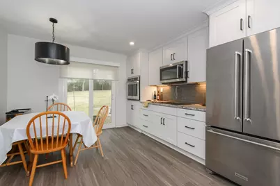 225 W Alta Loma Cir, Thiensville, WI 53092 - Photo 8