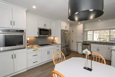 225 W Alta Loma Cir, Thiensville, WI 53092 - Photo 10