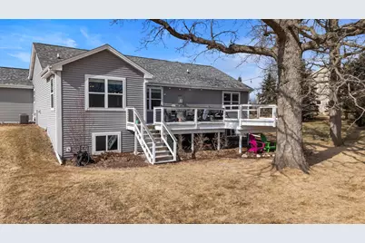 3850  Strawberry Glen Dr, Jackson, WI 53012 - Photo 4