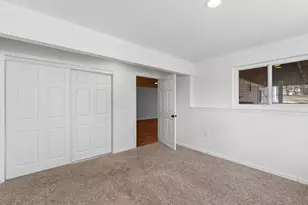 3850 Strawberry Glen Dr, Jackson, WI 53012 - Photo 32