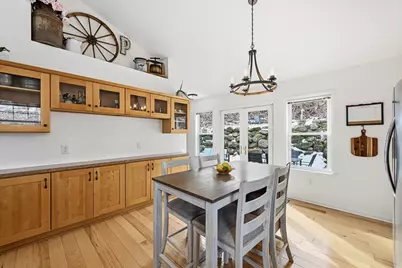 W299N2857  Maple Ave, Delafield, WI 53072 - Photo 8