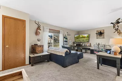 359  Minz Park Cir #4, West Bend, WI 53095 - Photo 4