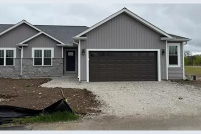 123  Resort Dr, Johnson Creek, WI 53038 - Photo 2