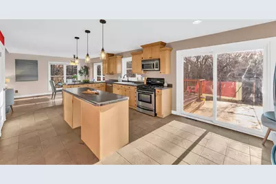 W313S6637  Spring Dr, Mukwonago, WI 53149 - Photo 4