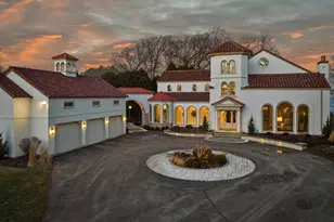 7032 N Barnett Ln, Fox Point, WI 53217 - Photo 36