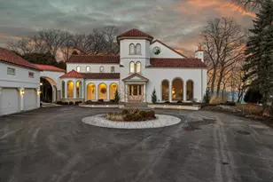 7032 N Barnett Ln, Fox Point, WI 53217 - Photo 40