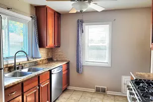 4515 W Morgan Ave, Greenfield, WI 53220 - Photo 6